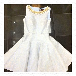 New -Mac Duggal, Size 6, fits like 4,One of a Kind